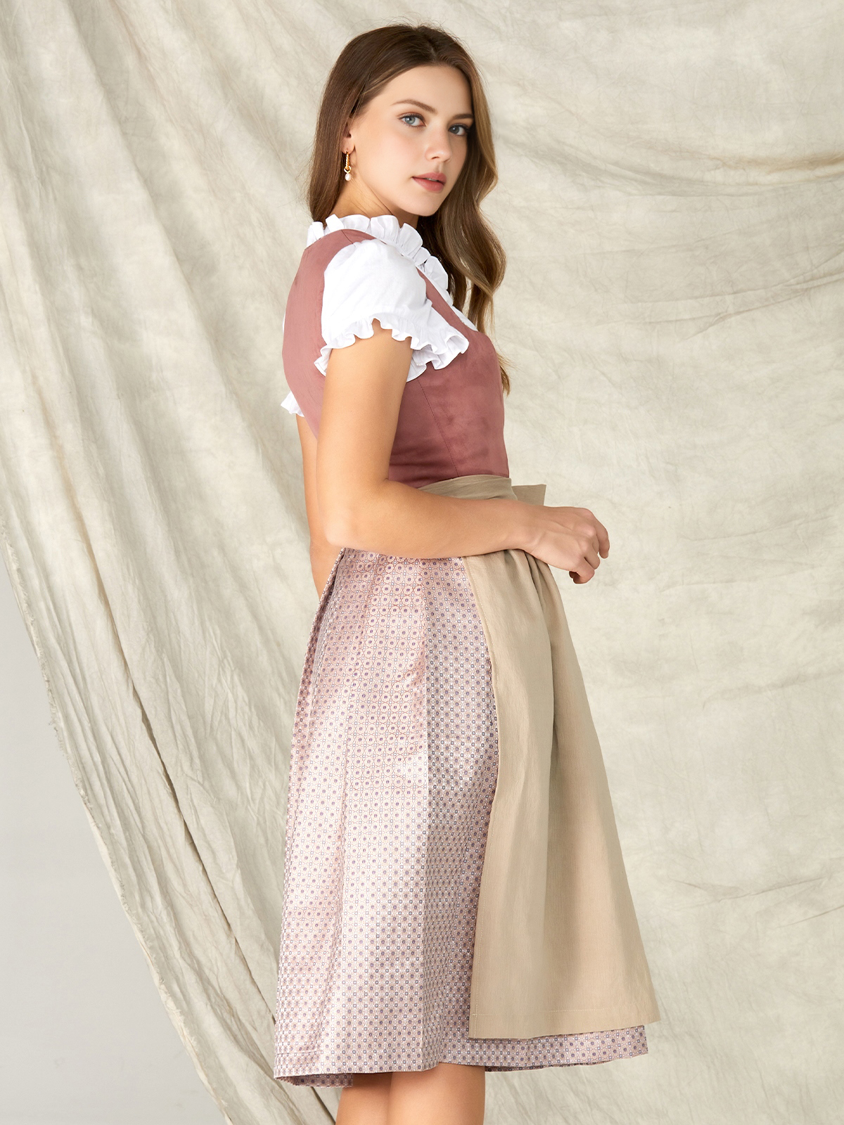 Dirndl Adele – Elegant und zeitlos