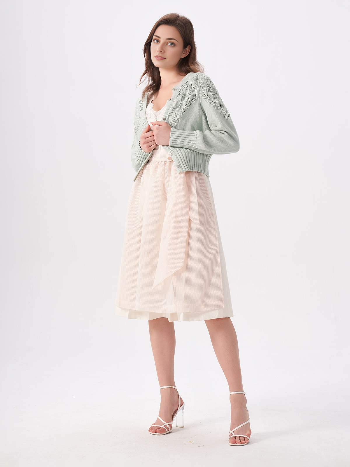 Dirndl Grün Samt – Eleganz in satter Farbe