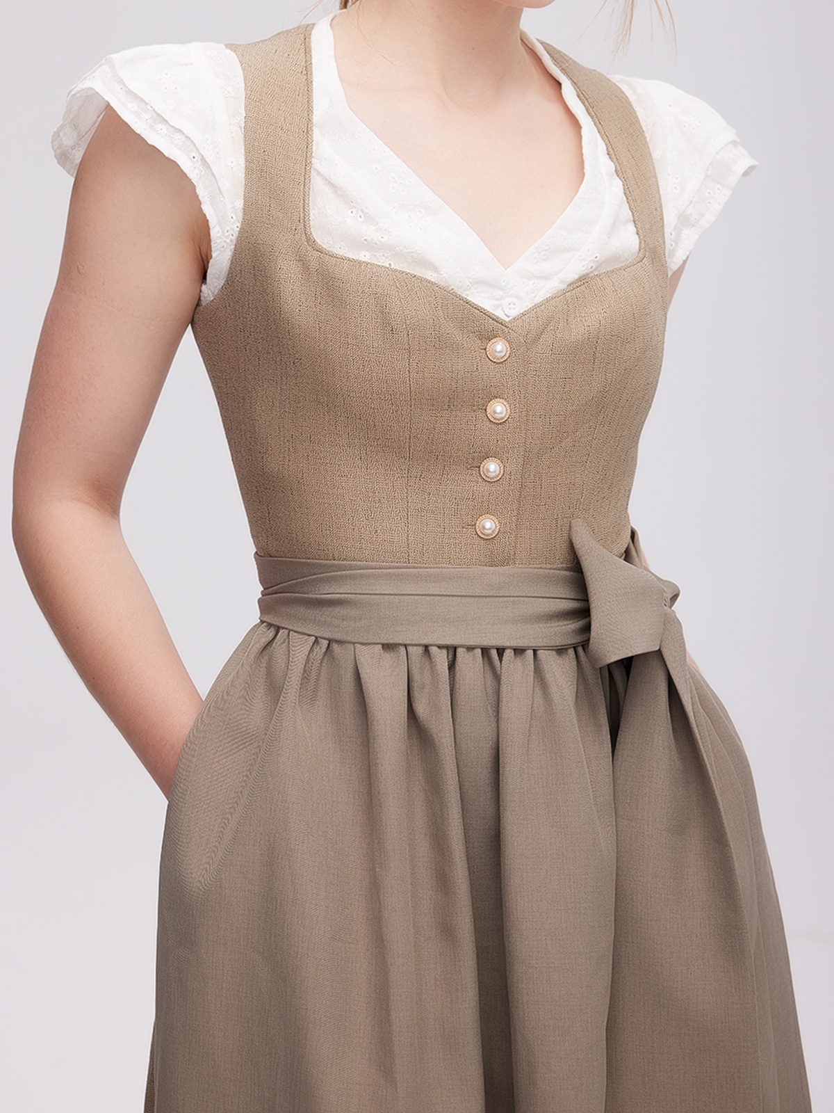 Stilvolles grünes Dirndl für festliche Anlässe