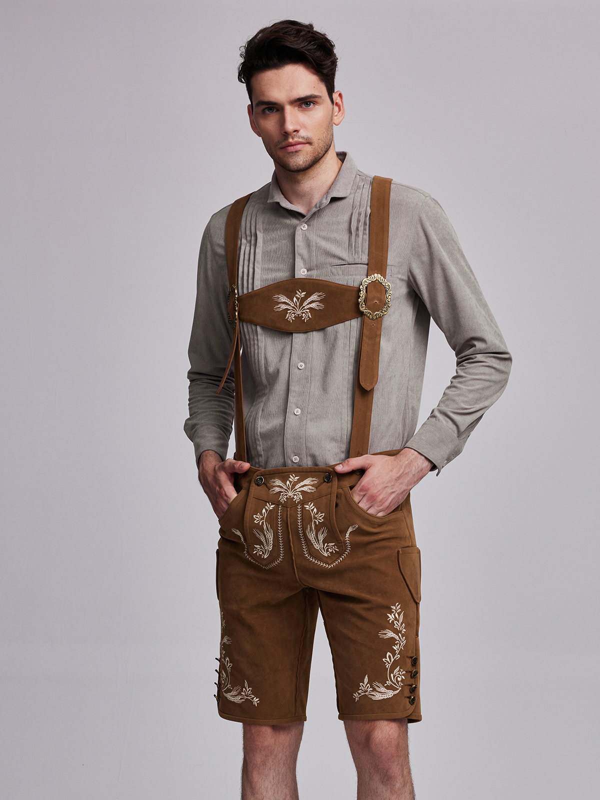 Dirndl mit Ausschnitt