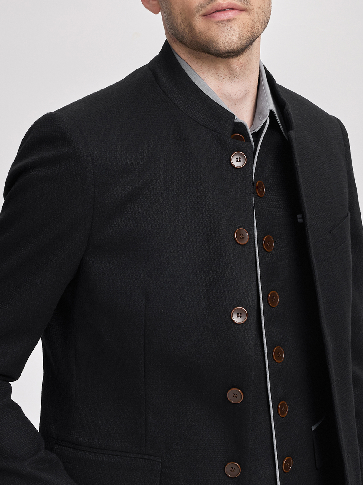 Dirndl mit schwarzer Janker-Jacke