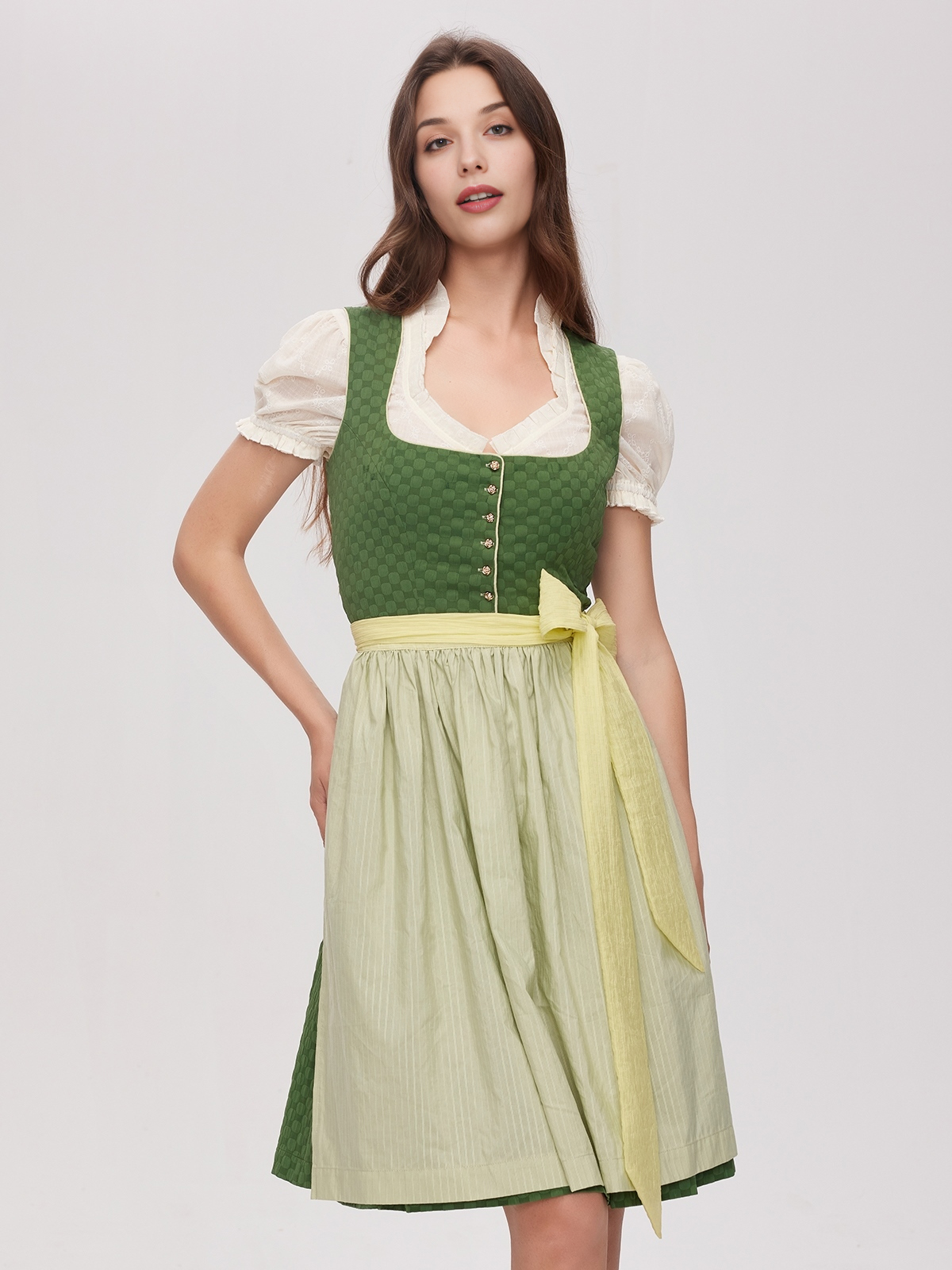 Modernes Ja Mei Dirndl in Grün