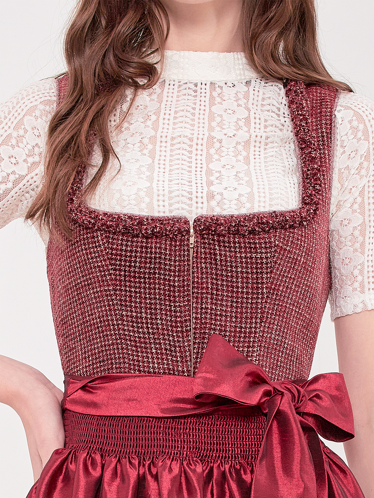 Modernes grün rotes Dirndl