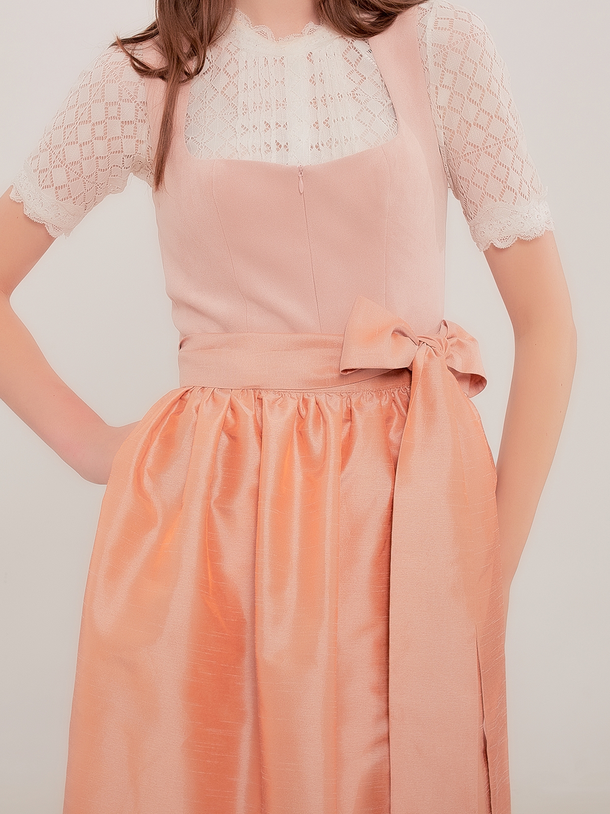 Dirndl in Rosa – stilvolle Eleganz