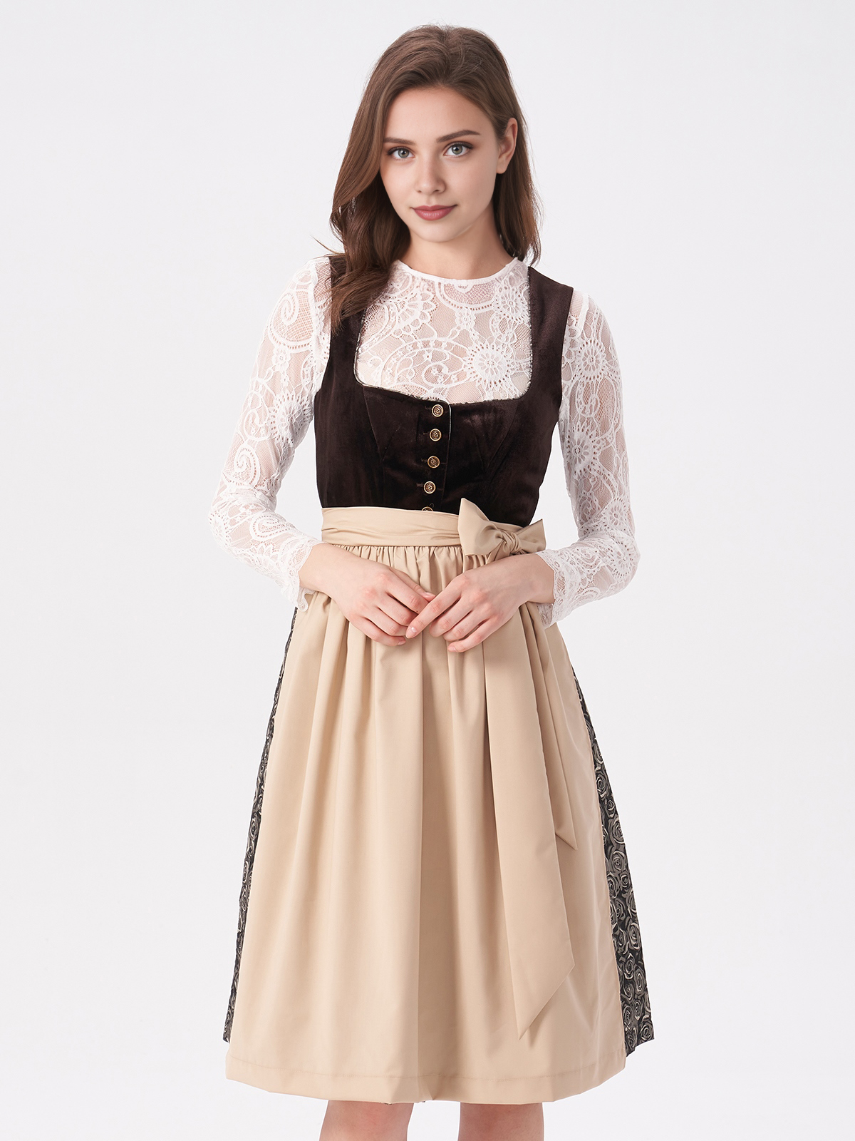Schwarzes Dirndl mit modernem Schnitt