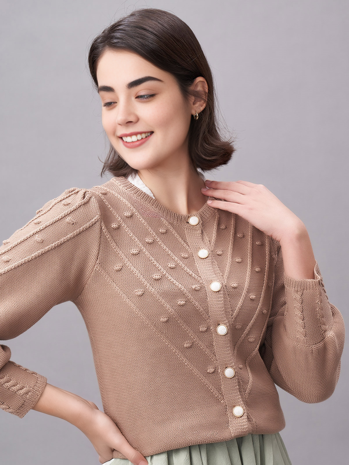 Dirndl mit Strickjacke in Braun