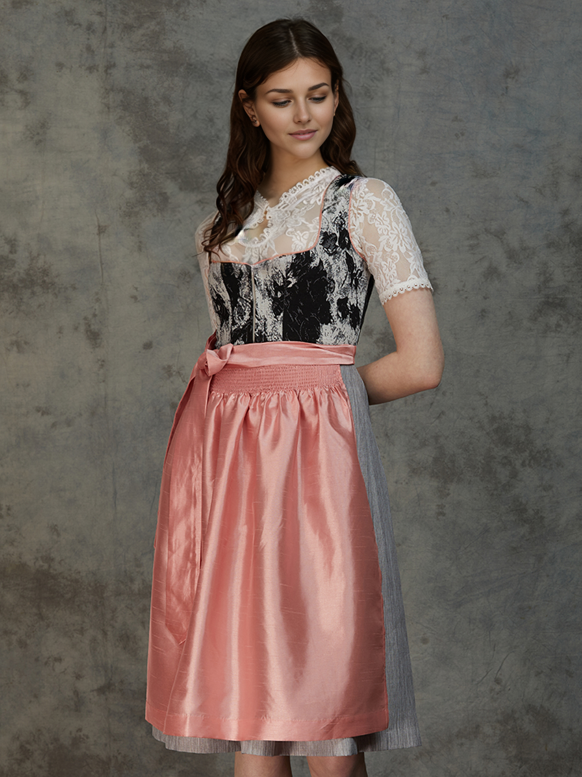 Elegantes schwarzes Dirndl mit modernem Schnitt