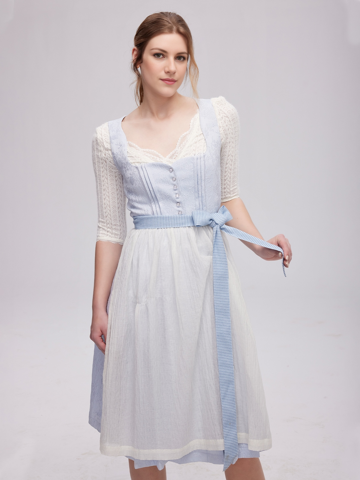 Dirndl in Blau und Schwarz