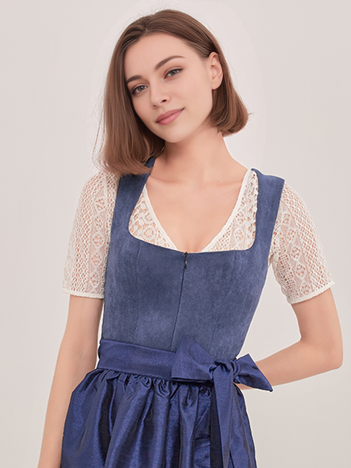 Dirndl in Blau und Grün