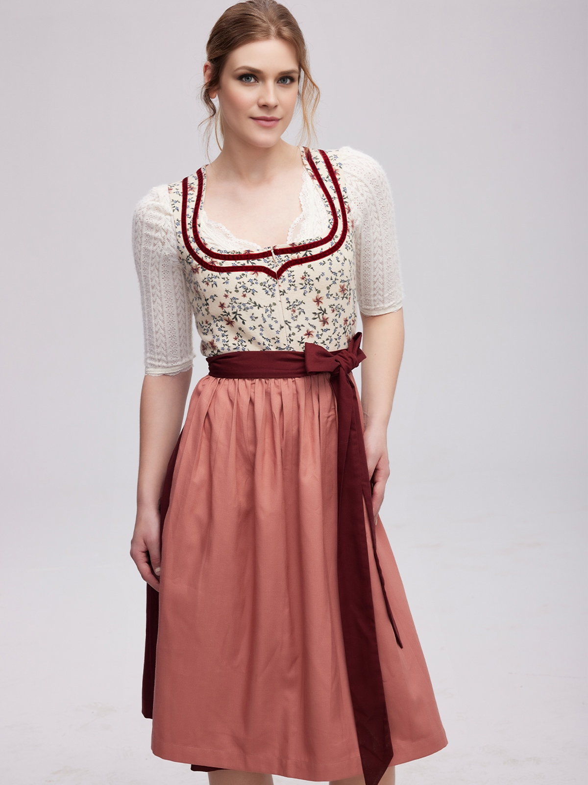 Modernes Janker Dirndl in Rot
